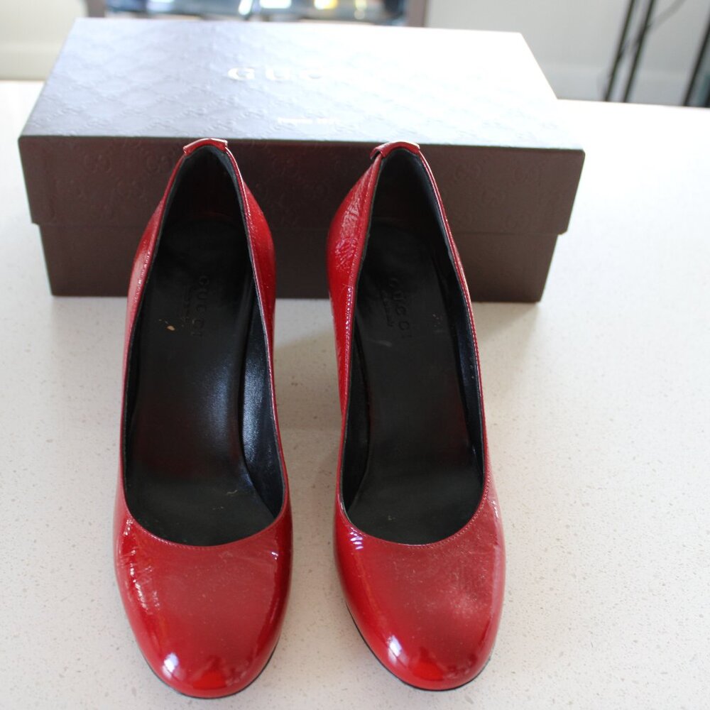 Gucci Vernice Naplack Carpet Red Wedges